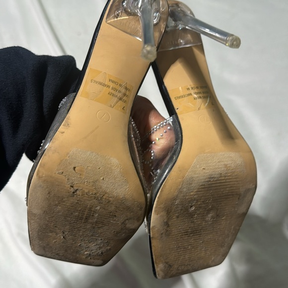 Heels - Picture 2 of 2